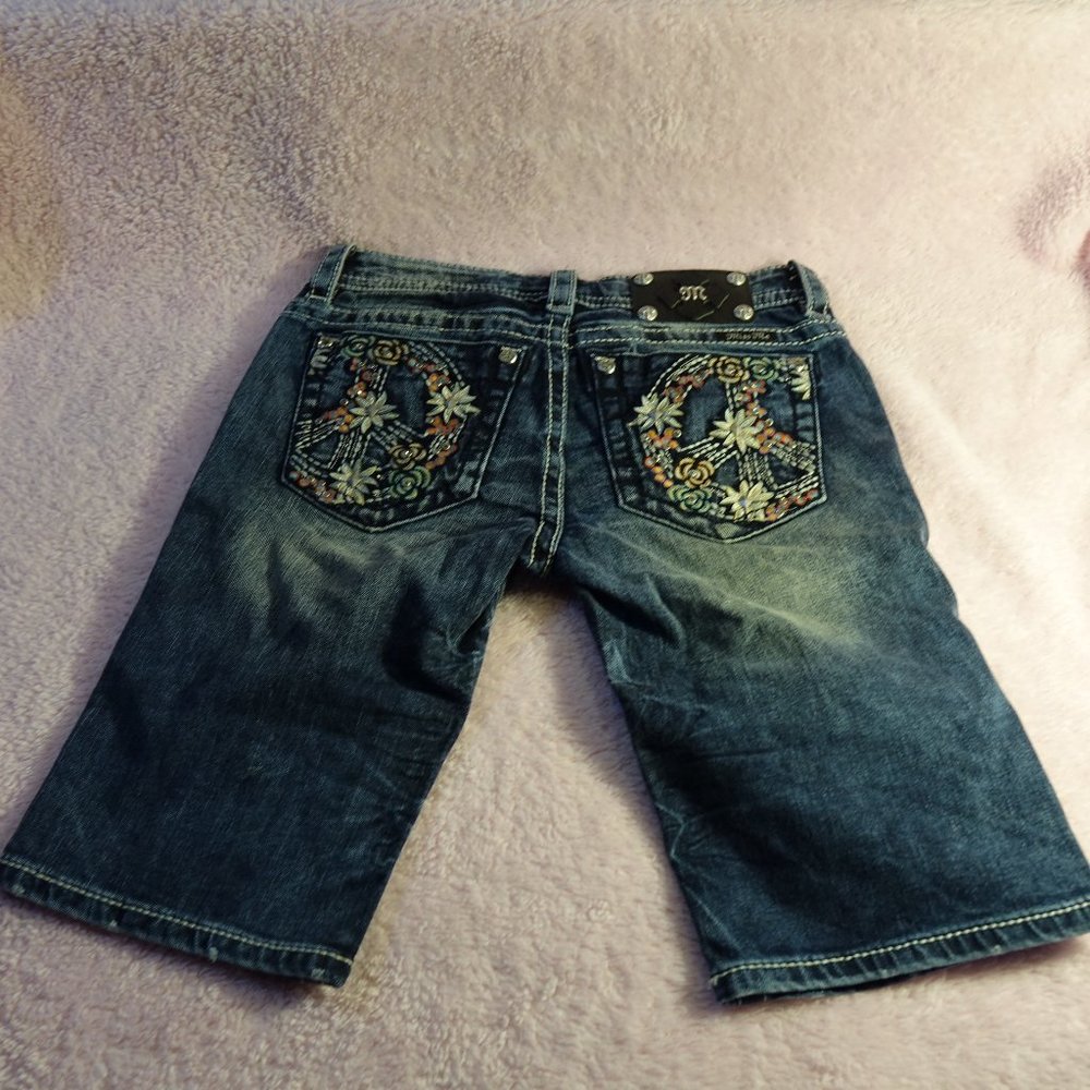 Miss Me Bermuda Shorts Size 27